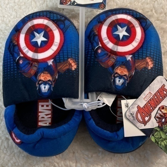 Marvel Avengers Kids Slippers Size: 7/8 M - Picture 2 of 5